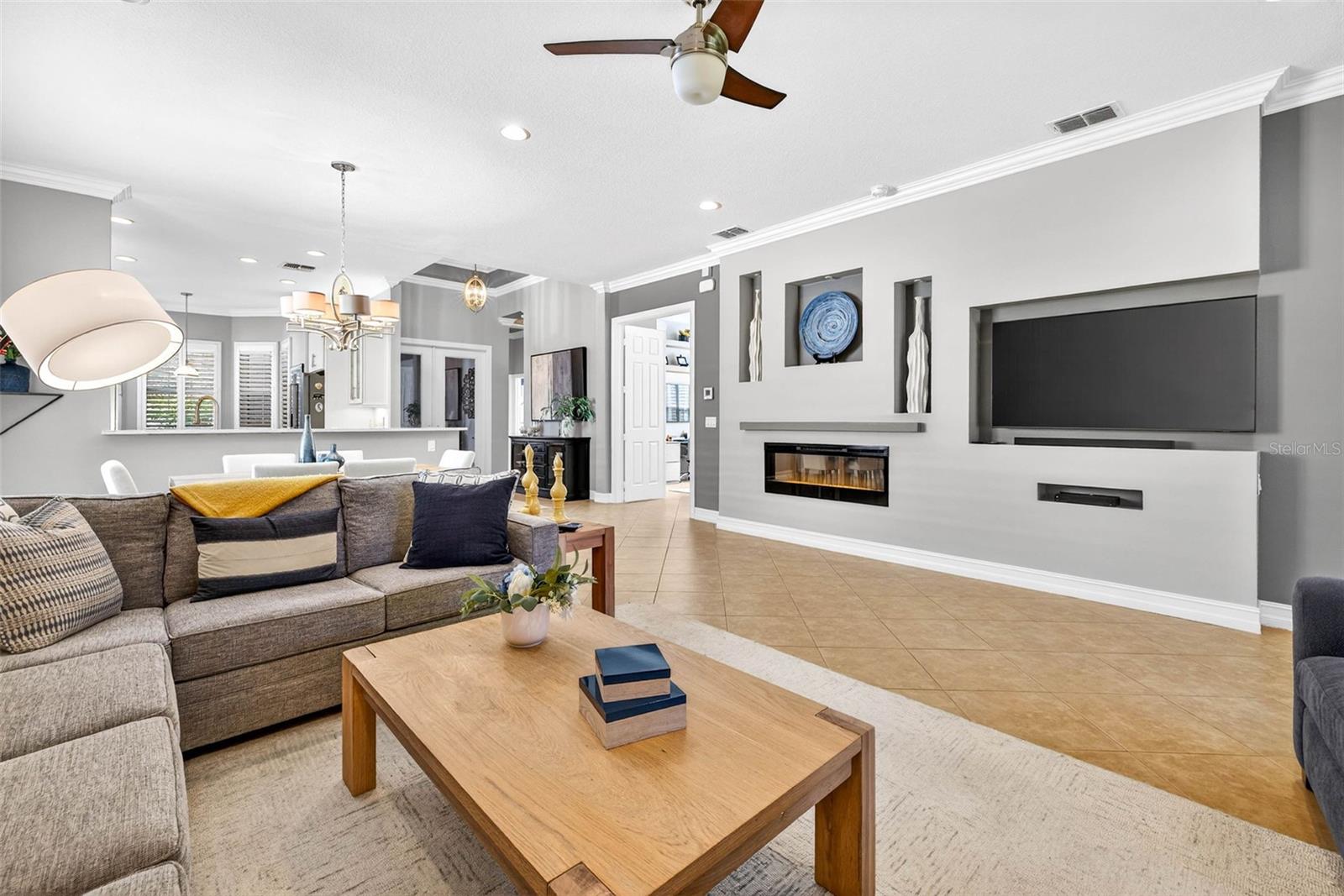 VALENCIA LAKES PH 2 - Residential