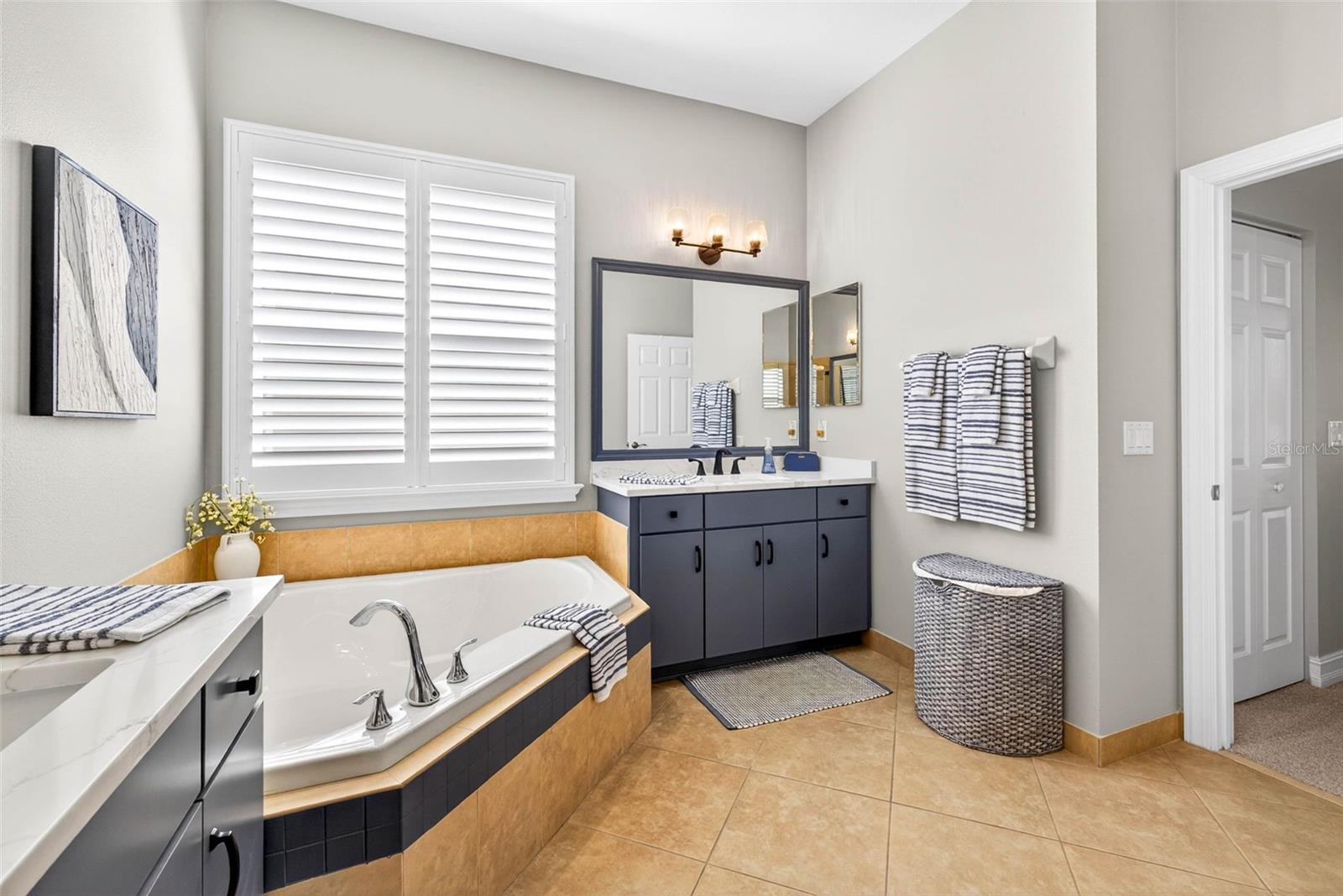 VALENCIA LAKES PH 2 - Residential