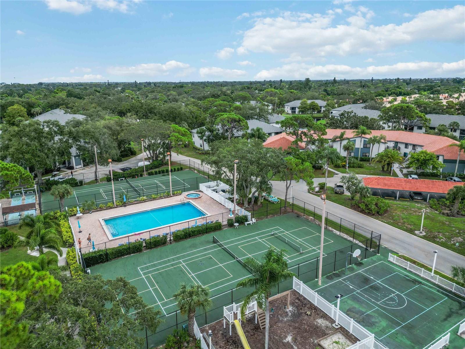 SHOREWALK BATH & TENNIS CLUB 25 - Residential