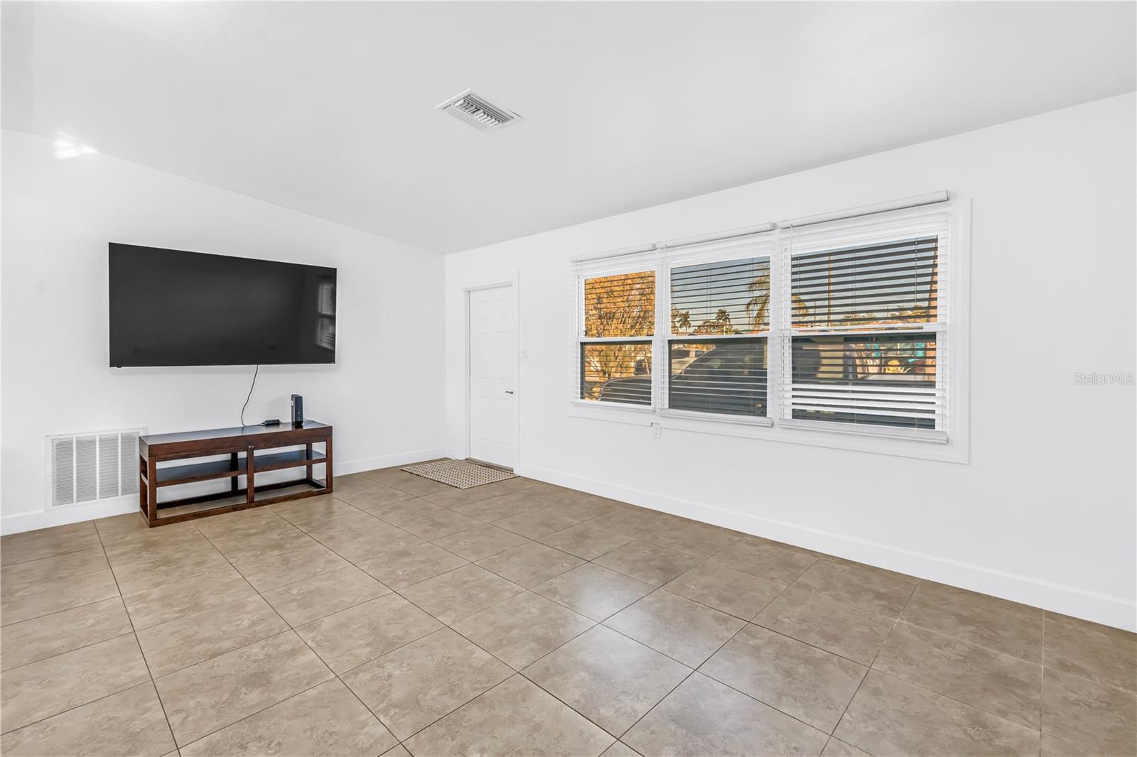 COLONIAL PARKS SUB - Residential