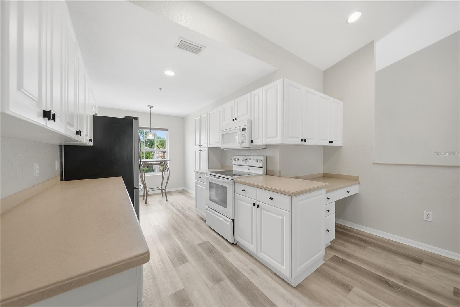 MAGNOLIA CROSSING - Residential