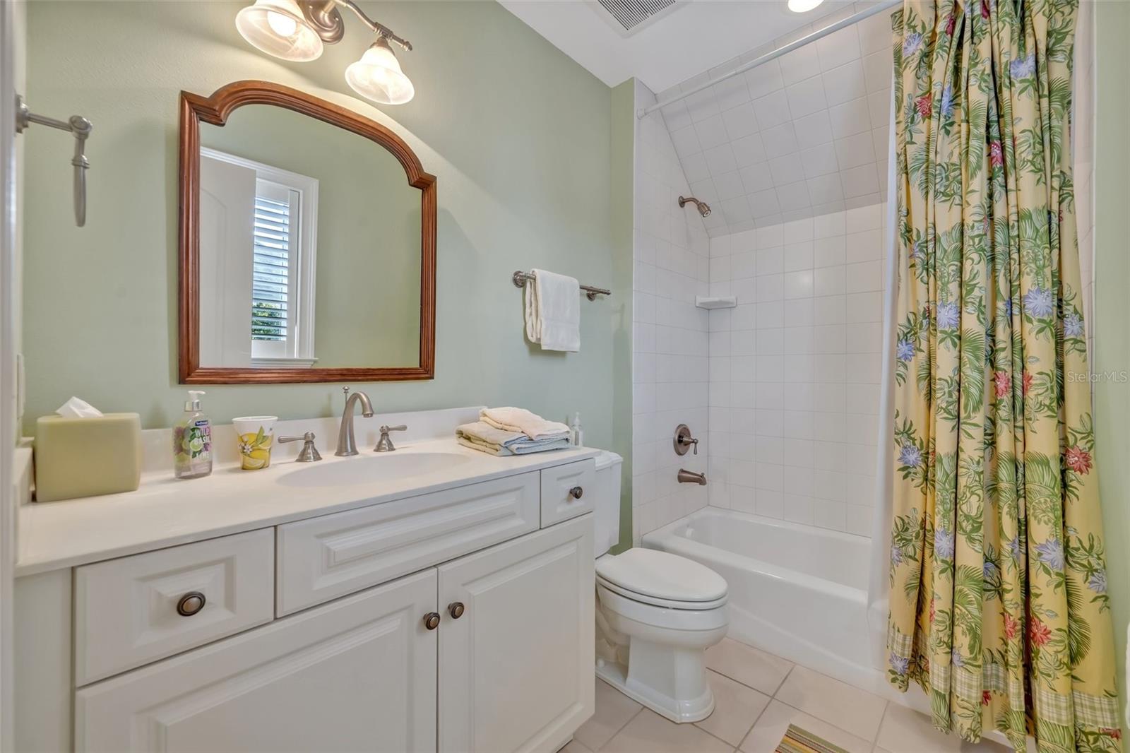 WINDSONG LOOKOUT LANDING 43/79 - Residential