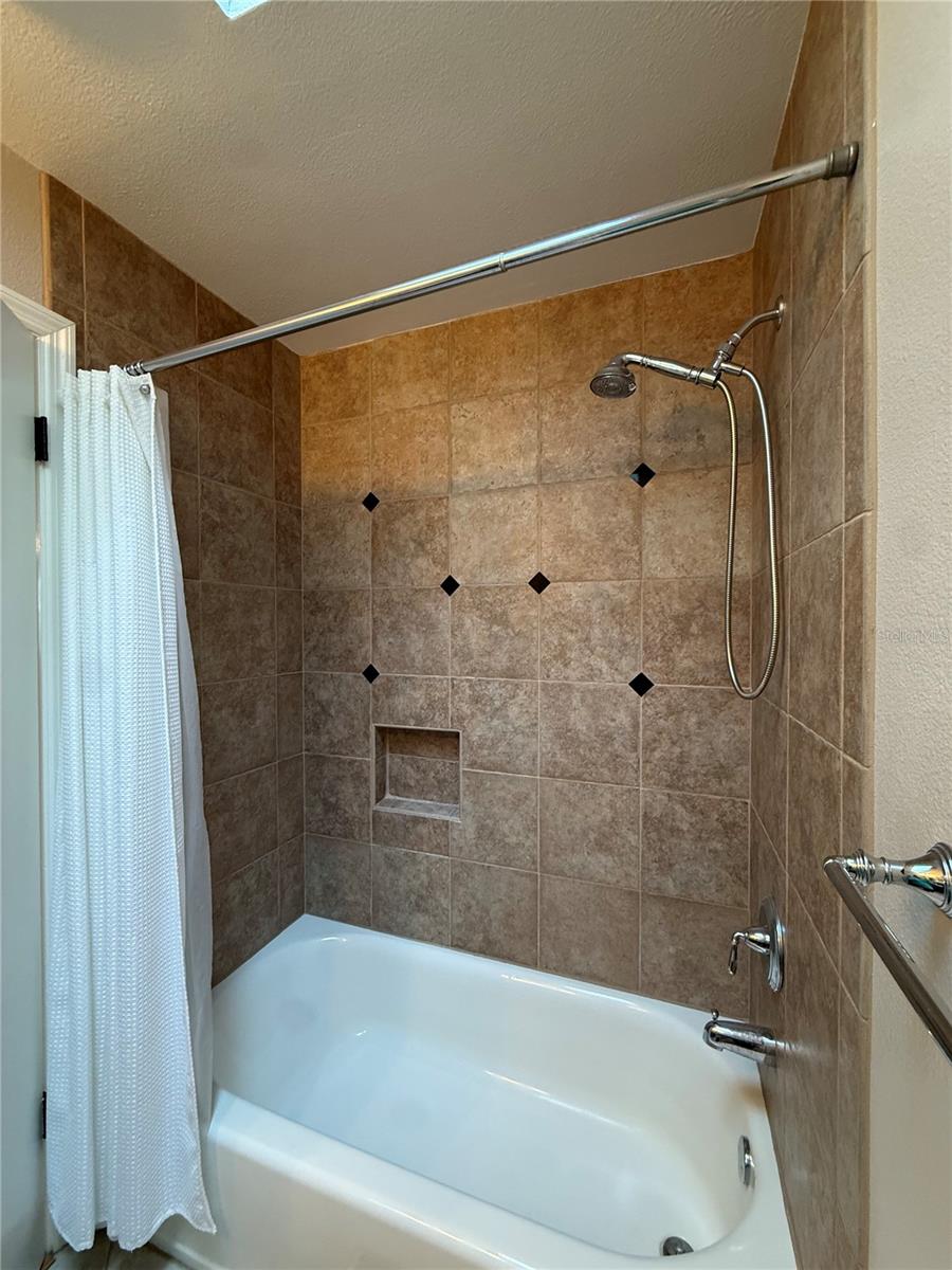 BRANTLEY HALL ESTATES - Residential Lease