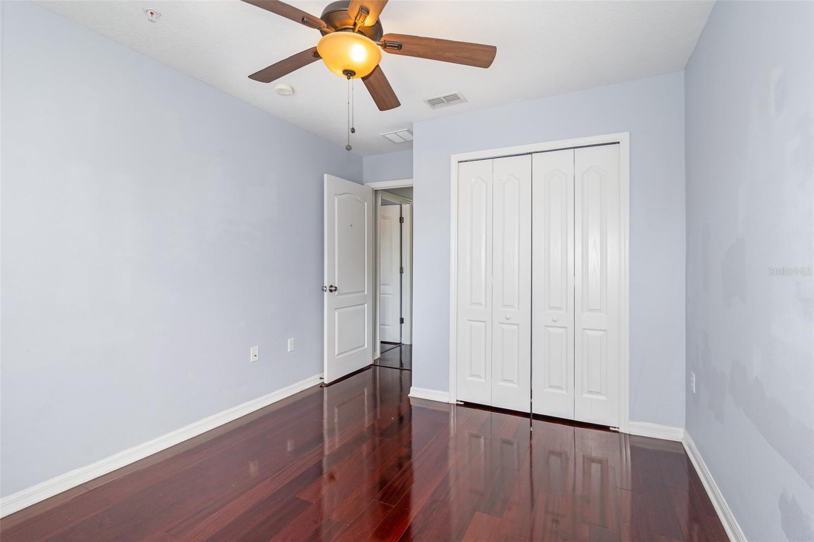 LAGO/HANGING MOSS PH 7 - Residential Lease