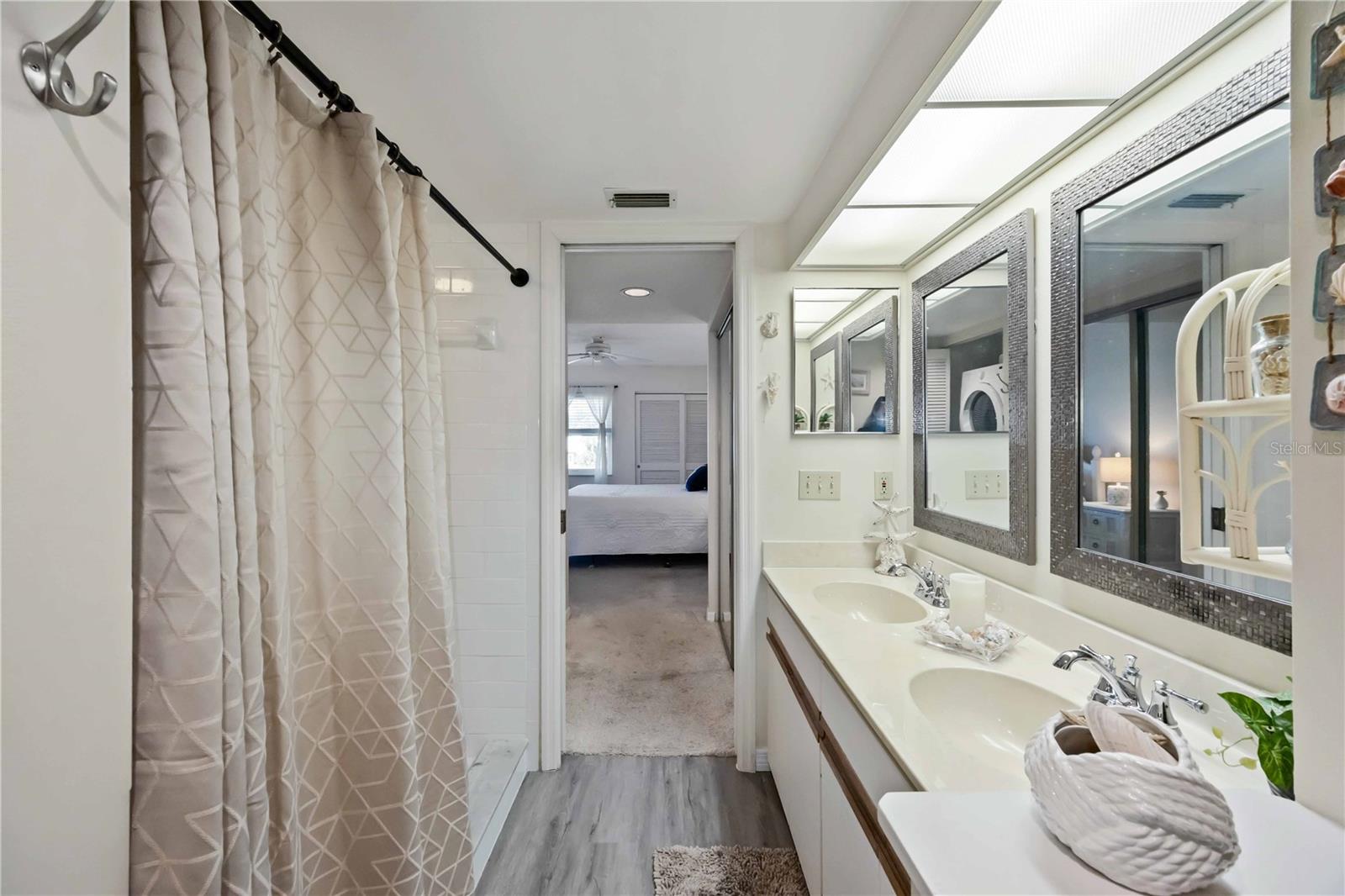 FARMINGTON VISTAS - Residential