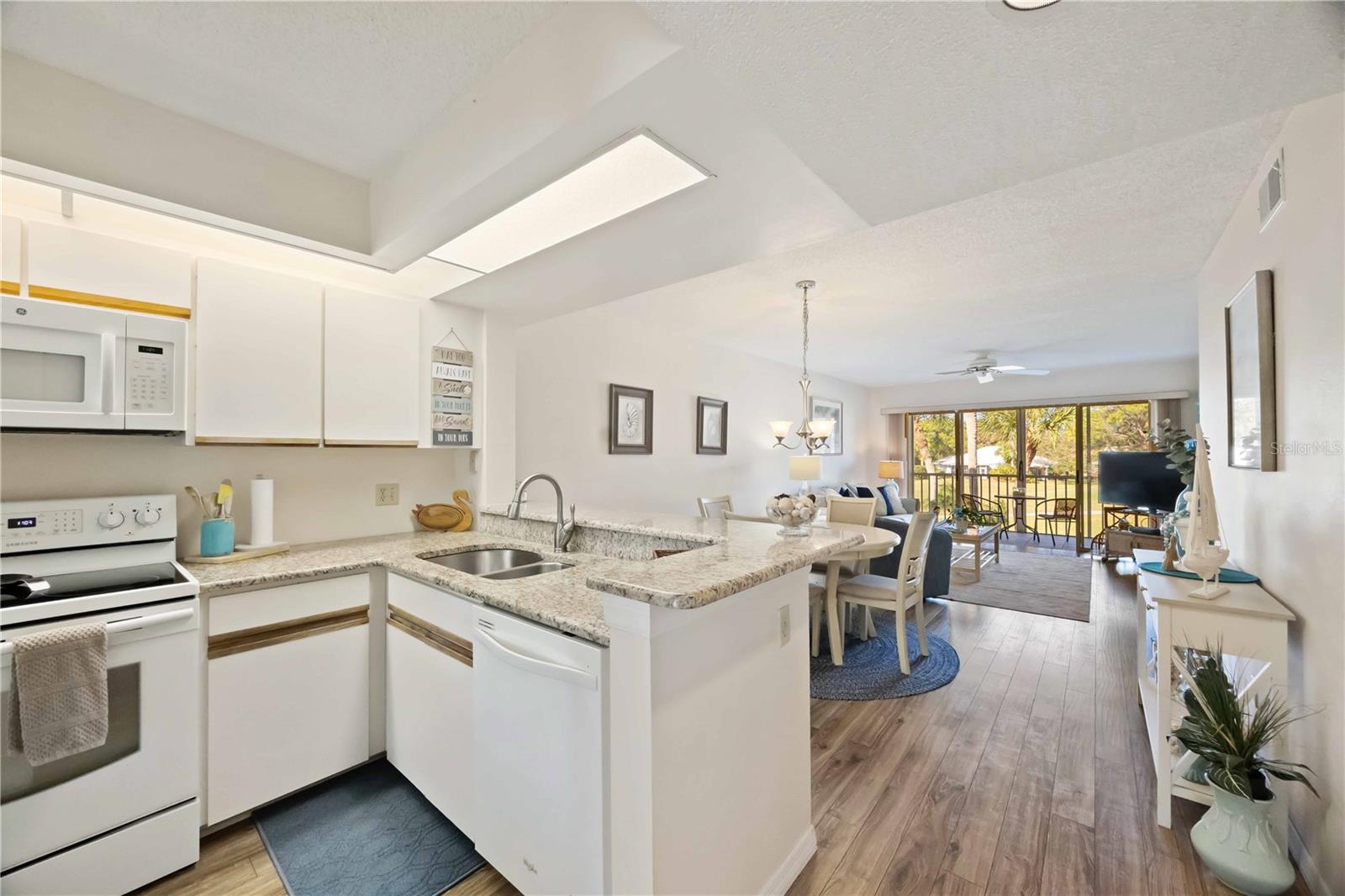 FARMINGTON VISTAS - Residential