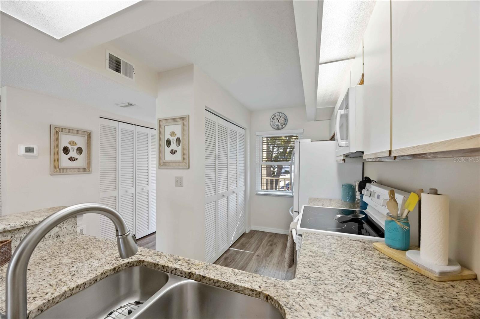 FARMINGTON VISTAS - Residential