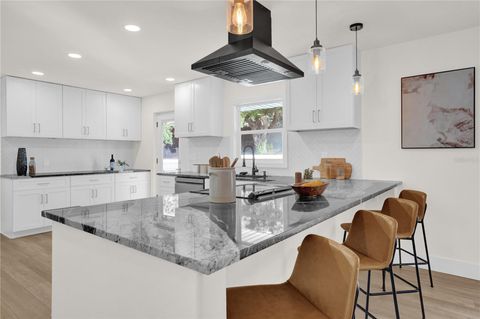 Tiny photo for 238 E Lakeshore Drive, Clermont, FL 34711 (MLS # G5102209)