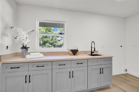Tiny photo for 238 E Lakeshore Drive, Clermont, FL 34711 (MLS # G5102209)