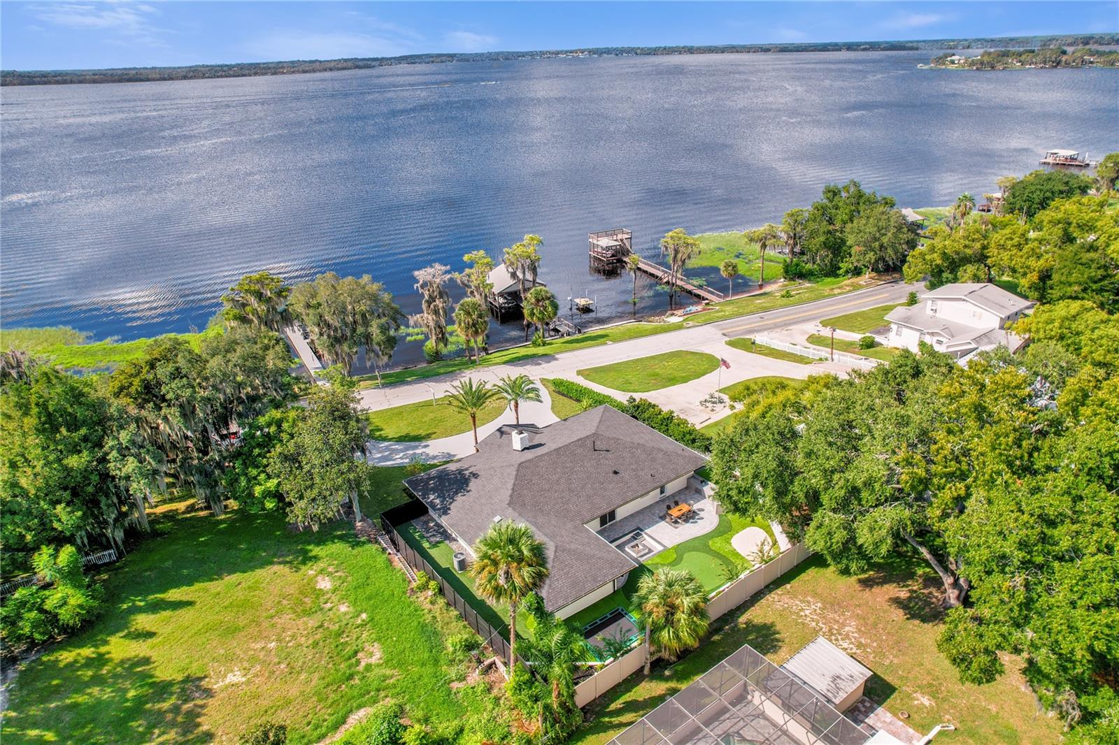 238 E LAKESHORE DRIVE