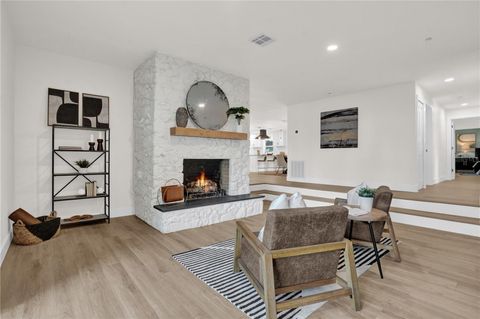 Tiny photo for 238 E Lakeshore Drive, Clermont, FL 34711 (MLS # G5102209)