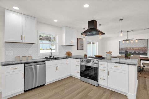 Tiny photo for 238 E Lakeshore Drive, Clermont, FL 34711 (MLS # G5102209)
