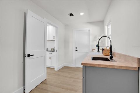 Tiny photo for 238 E Lakeshore Drive, Clermont, FL 34711 (MLS # G5102209)