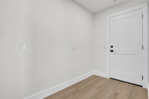 Tiny photo for 238 E Lakeshore Drive, Clermont, FL 34711 (MLS # G5102209)