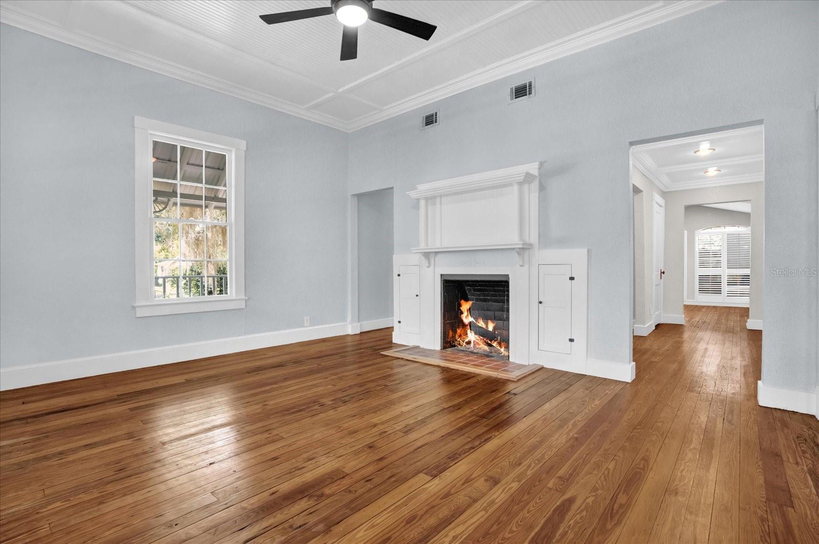 270 W 2ND STREET