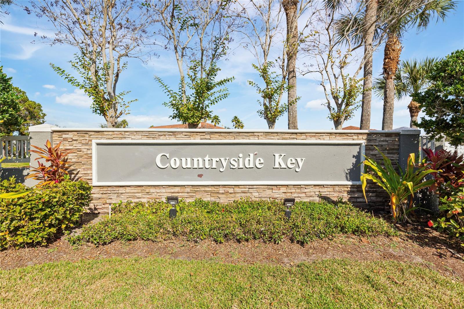 COUNTRYSIDE KEY - Residential