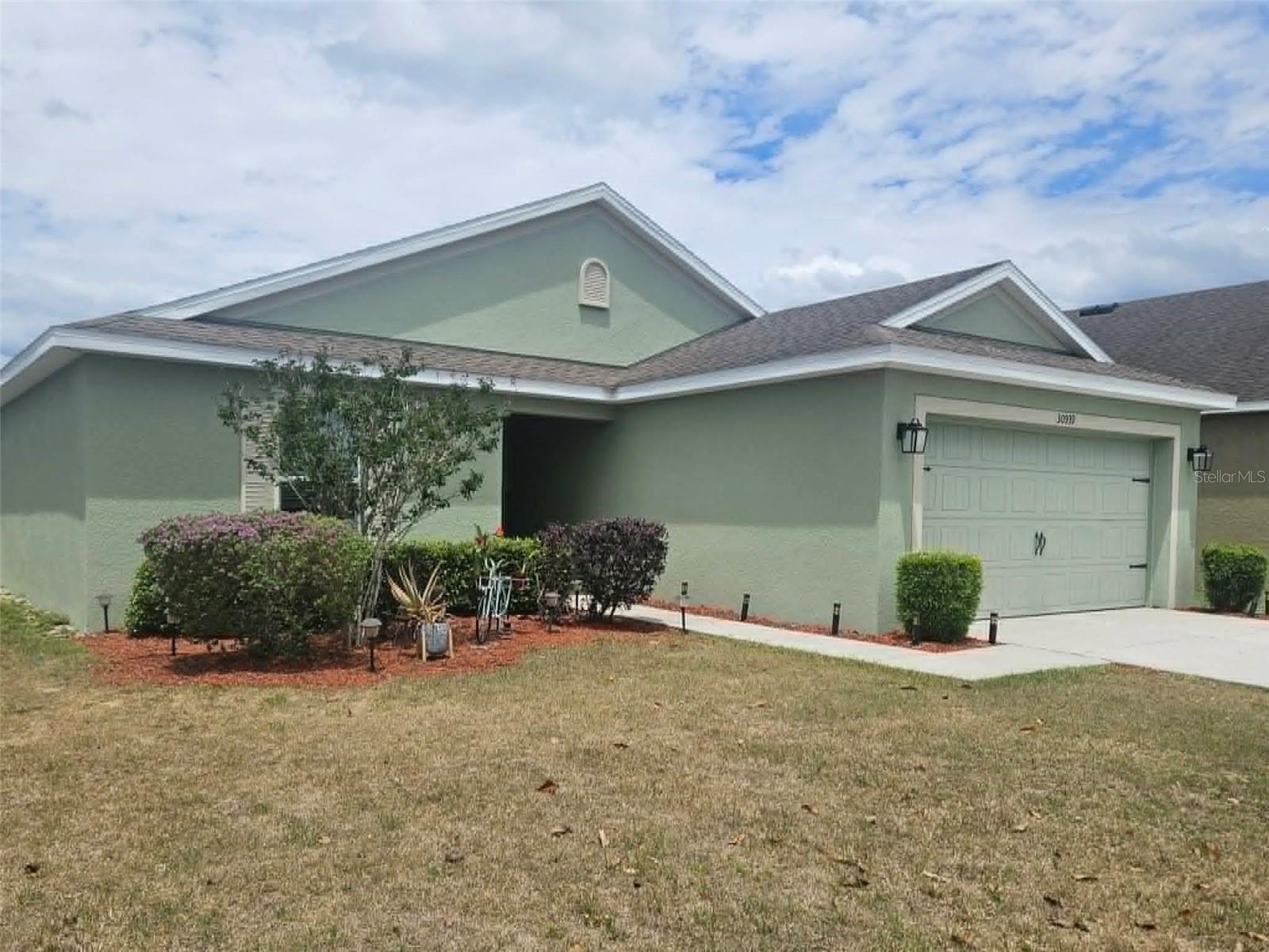 SHERMAN HILLS SEC 3 - Residential