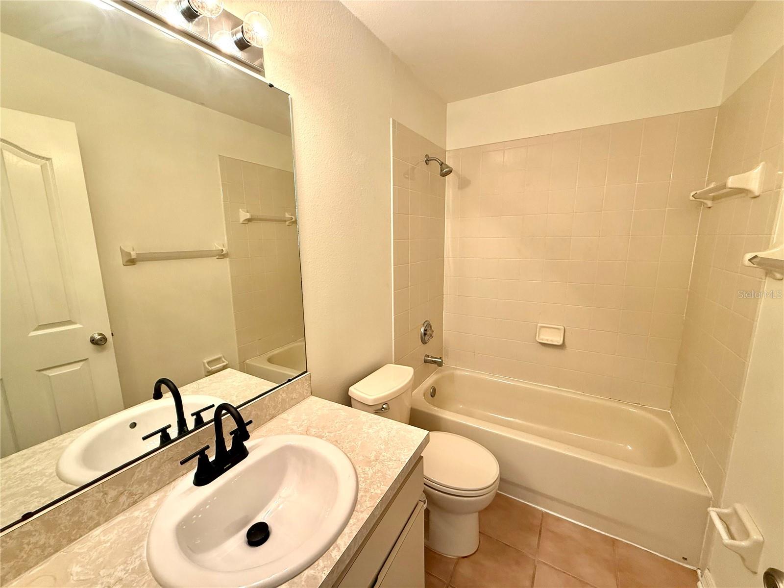TRAFALGAR SQUARE - Residential Lease