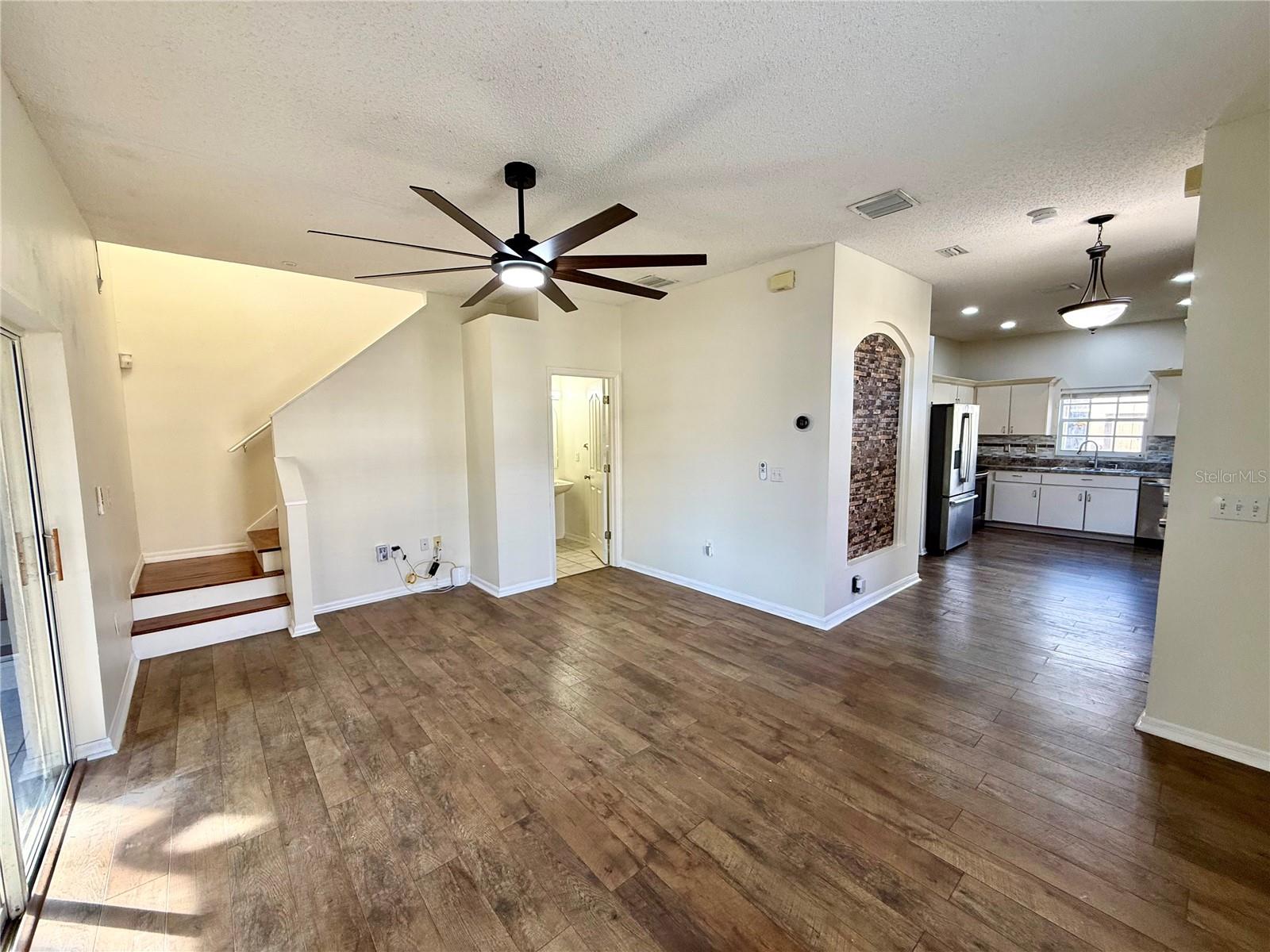 TRAFALGAR SQUARE - Residential Lease
