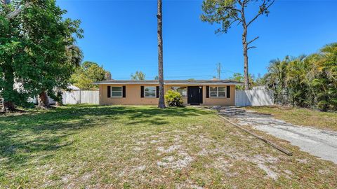 Photo of 6008 9th Street E, Bradenton, FL 34203 (MLS # A4686809)