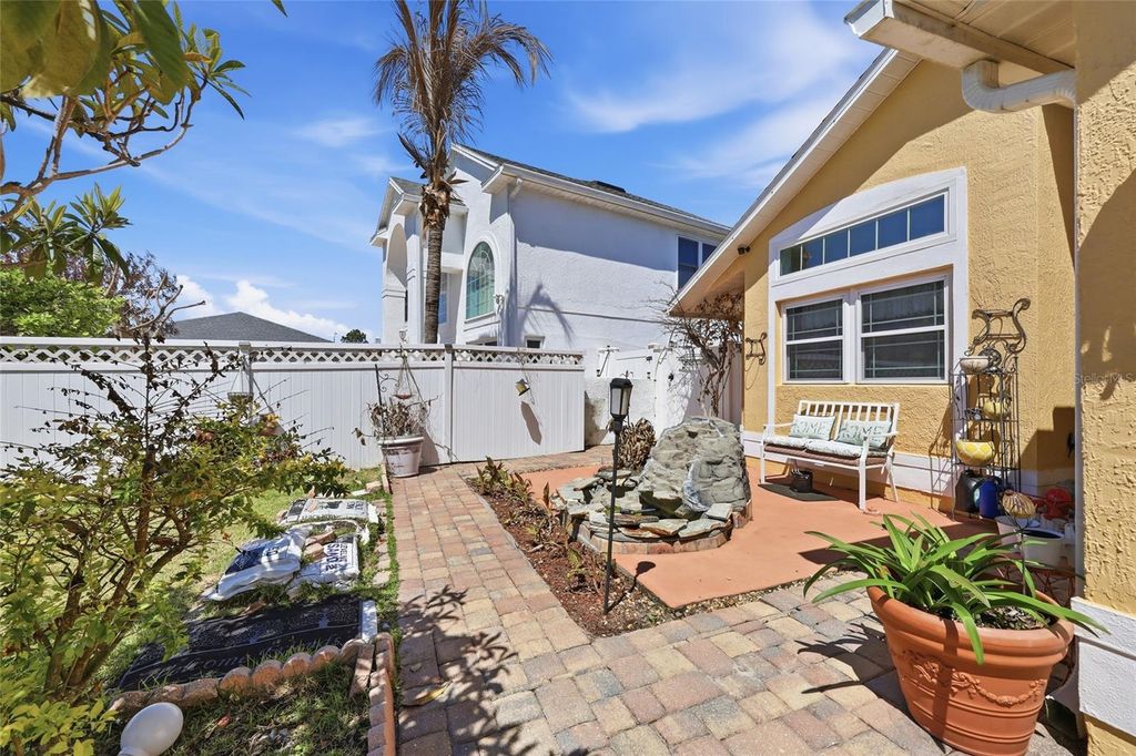 Photo of 12315 Kenton Court, Orlando, FL 32837 (MLS # O6392715)