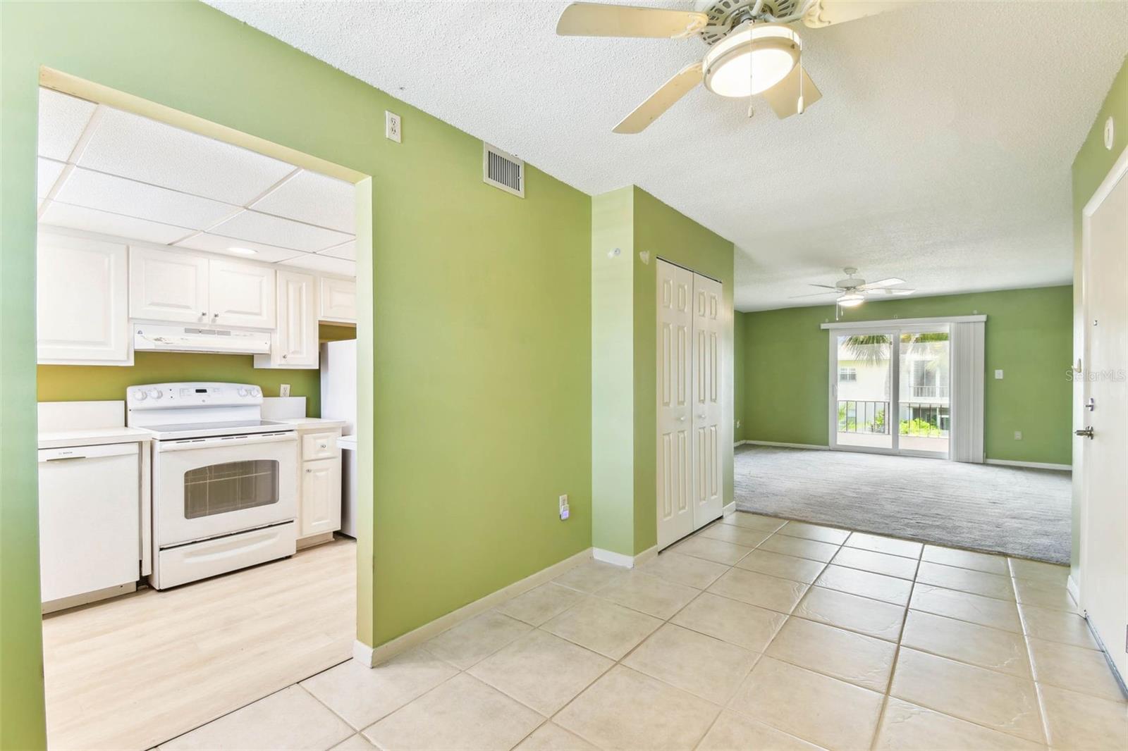 SABAL PALM GARDENS - Residential