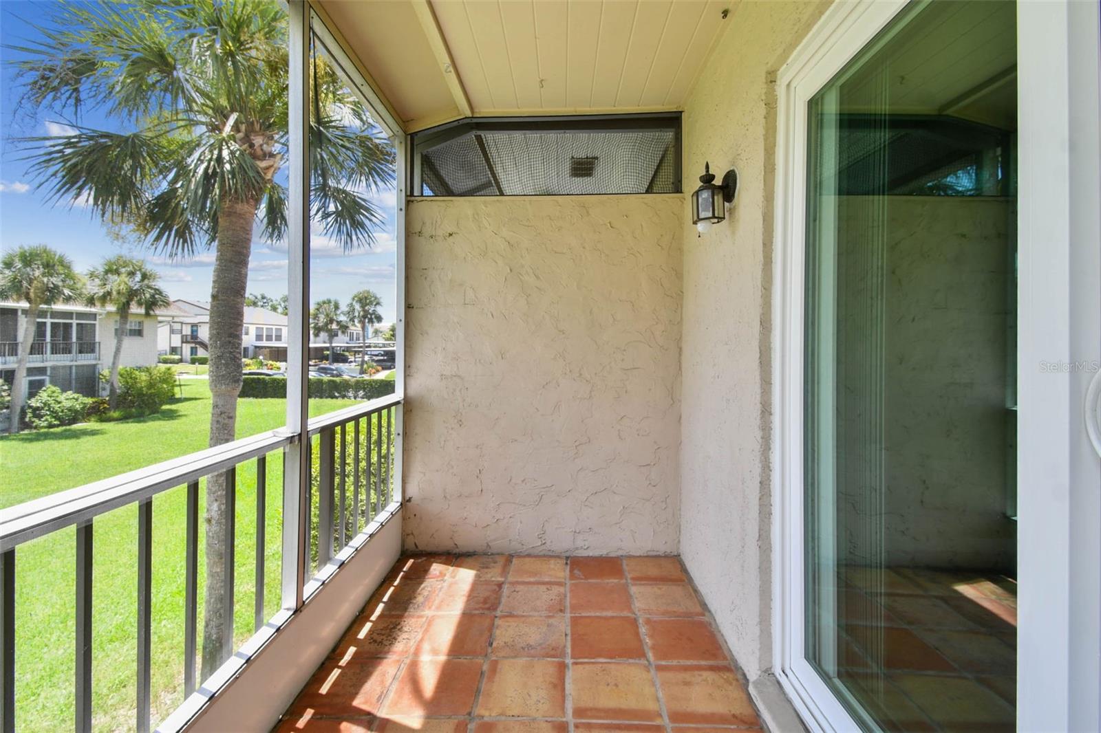 SABAL PALM GARDENS - Residential