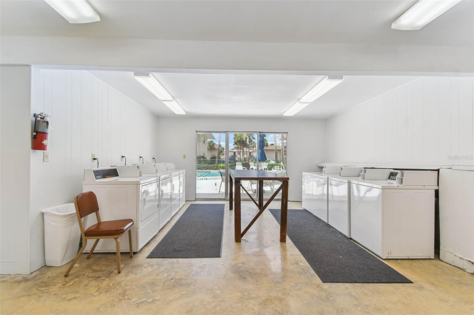 SABAL PALM GARDENS - Residential