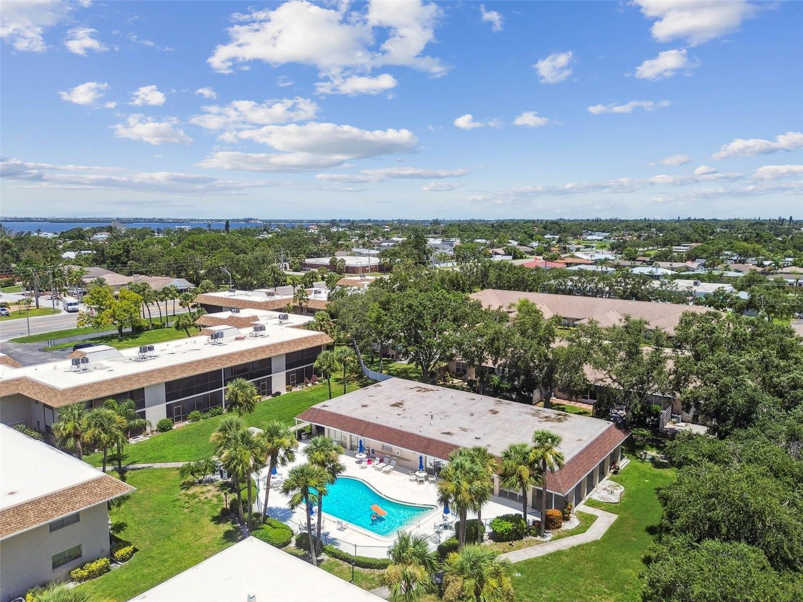 SABAL PALM GARDENS - Residential