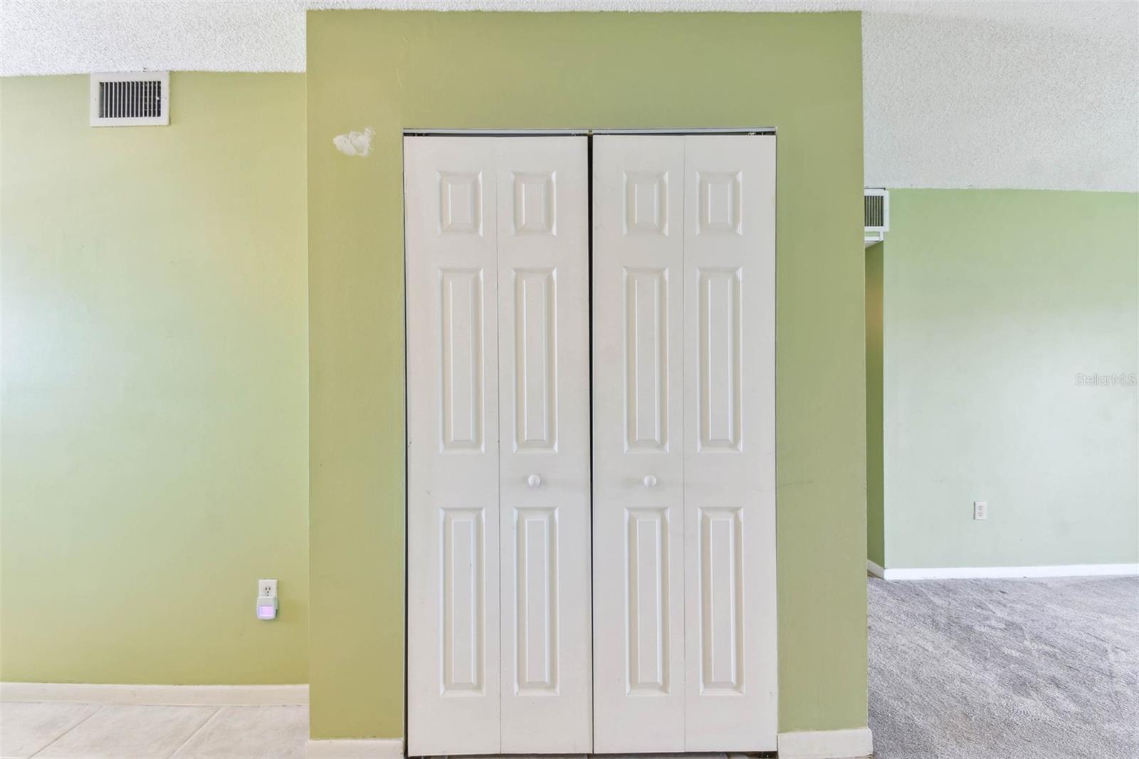 SABAL PALM GARDENS - Residential