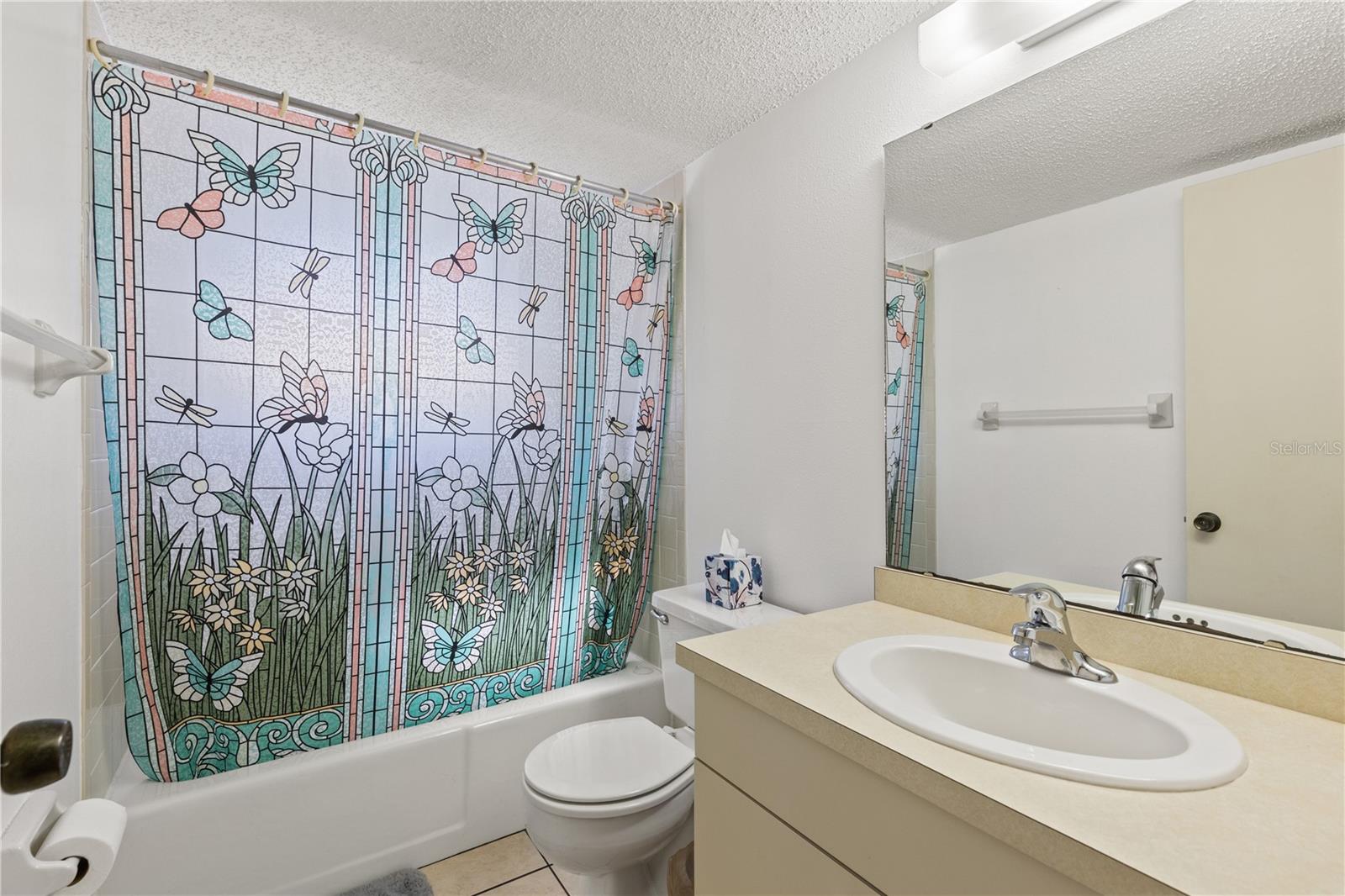 CROWN COLONY SOUTH - Residential