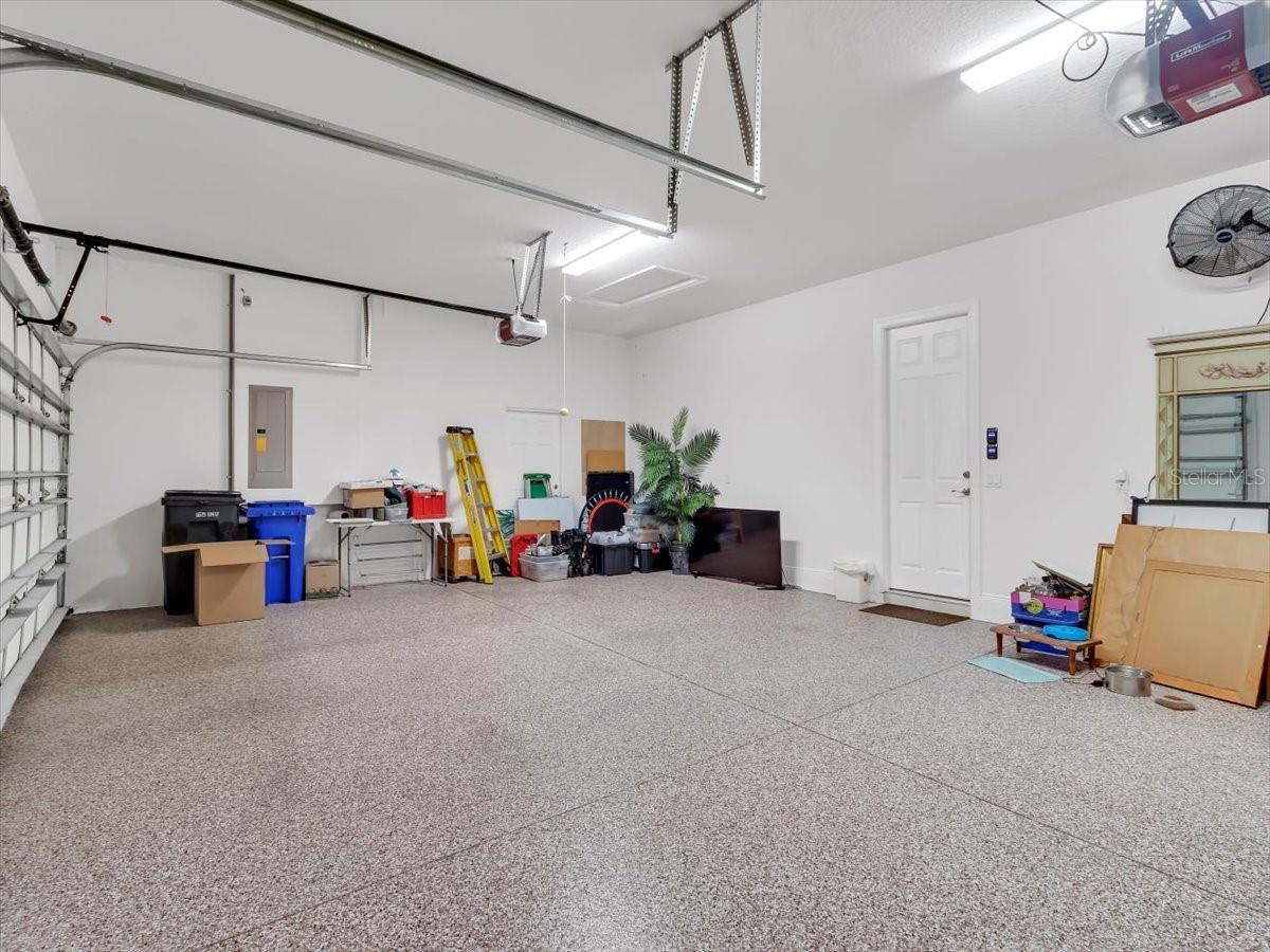 VALENCIA LAKES TR P - Residential