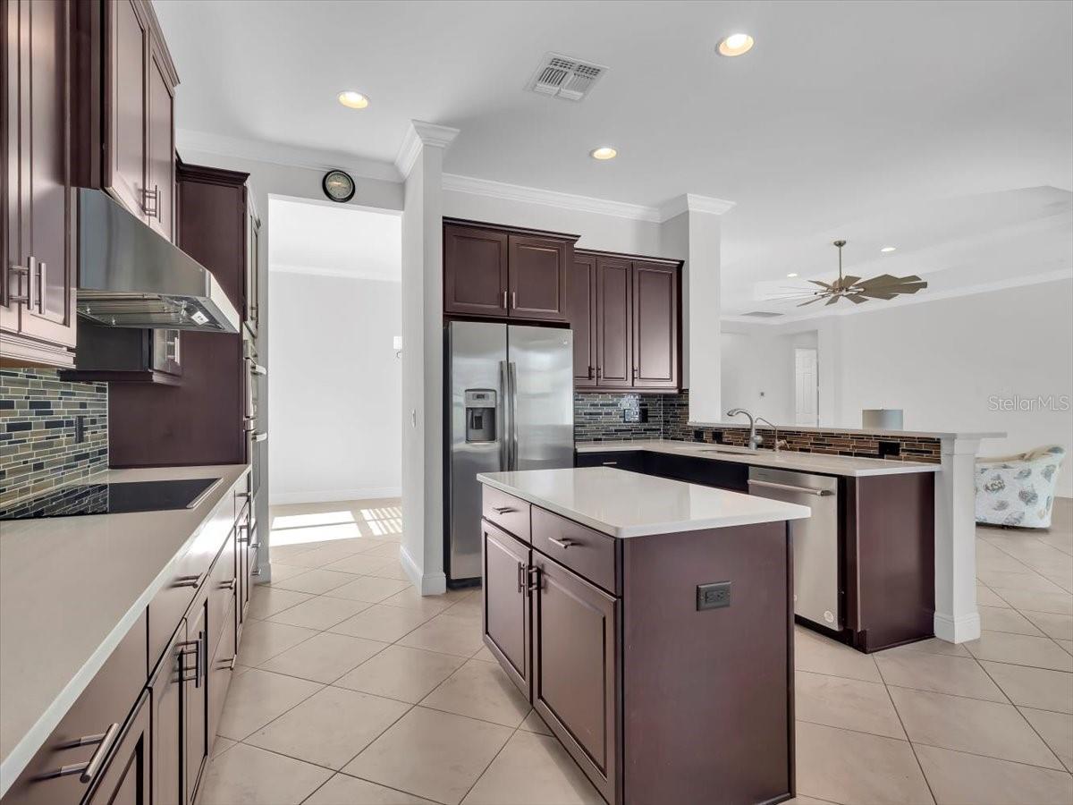 VALENCIA LAKES TR P - Residential