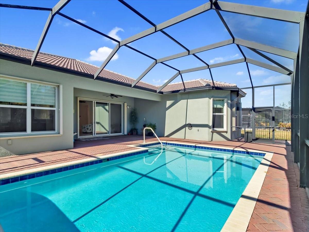 VALENCIA LAKES TR P - Residential