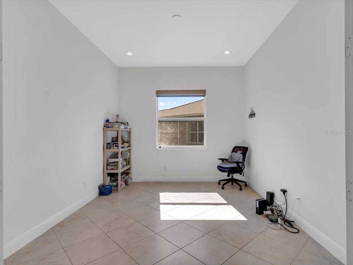 VALENCIA LAKES TR P - Residential