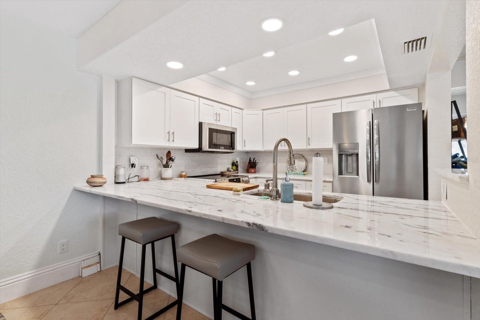 PARADISE POINT VILLAS CONDO - Residential