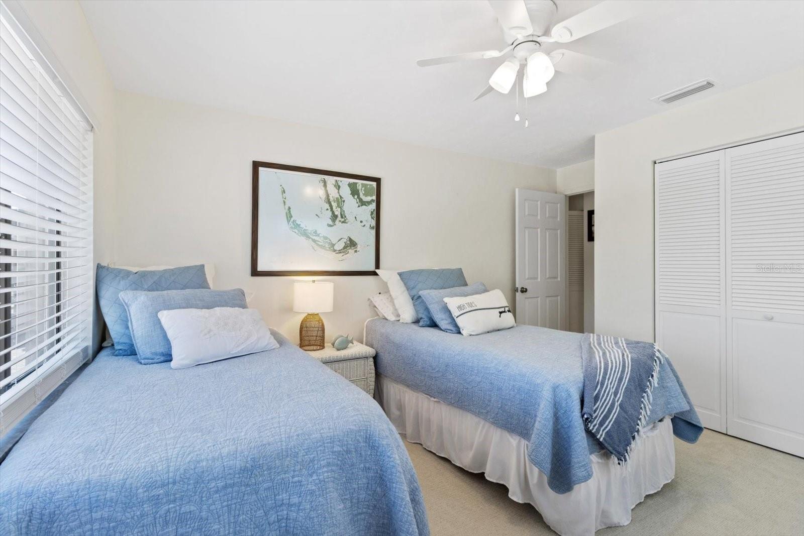 PARADISE POINT VILLAS CONDO - Residential