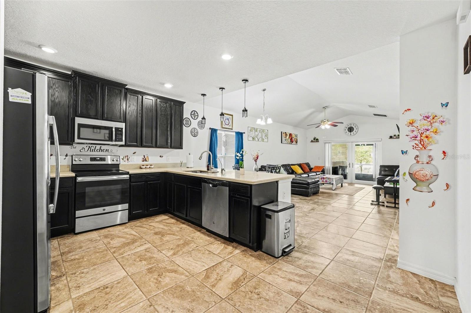 LAUREL ESTATES - Residential