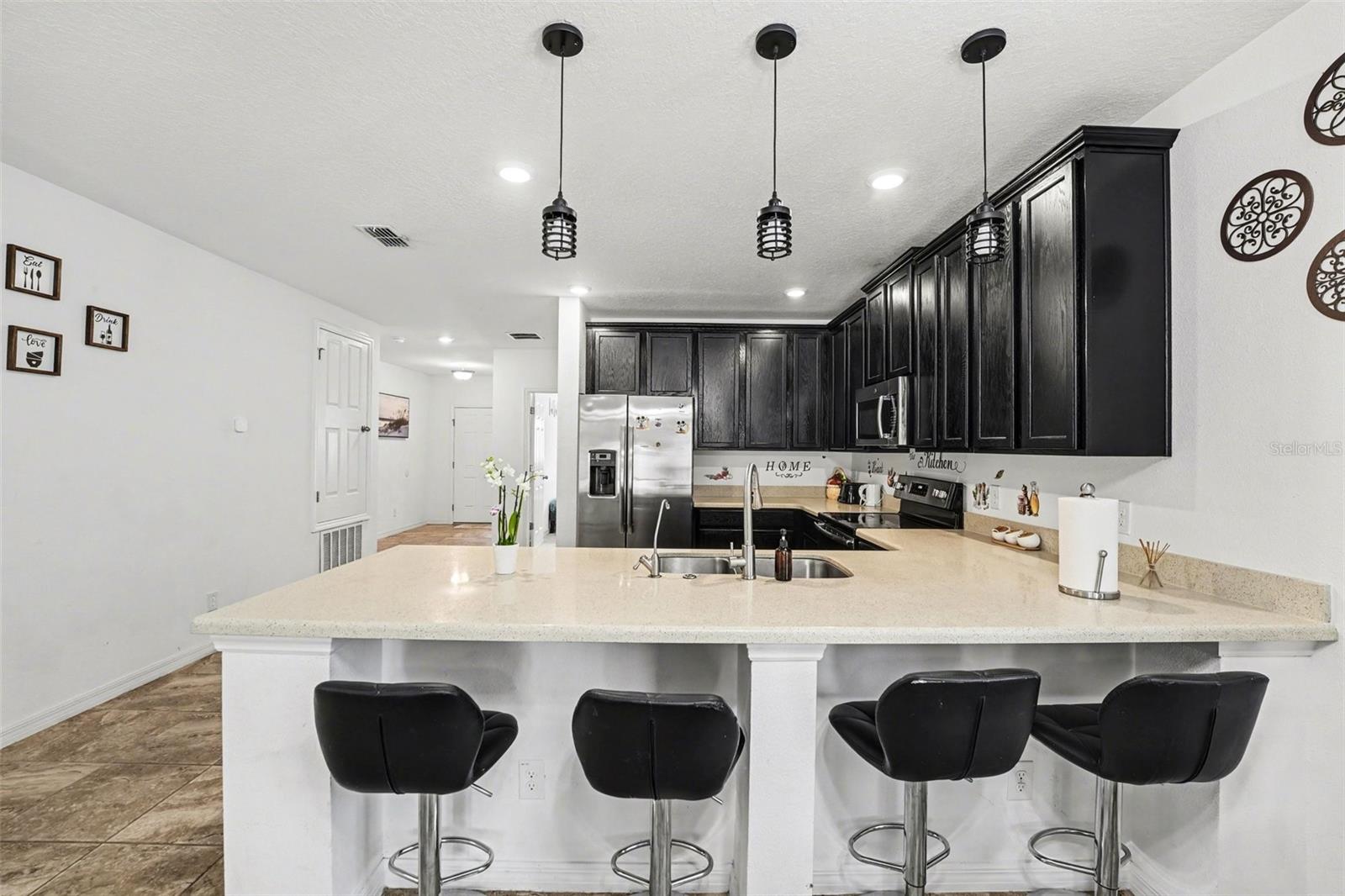 LAUREL ESTATES - Residential