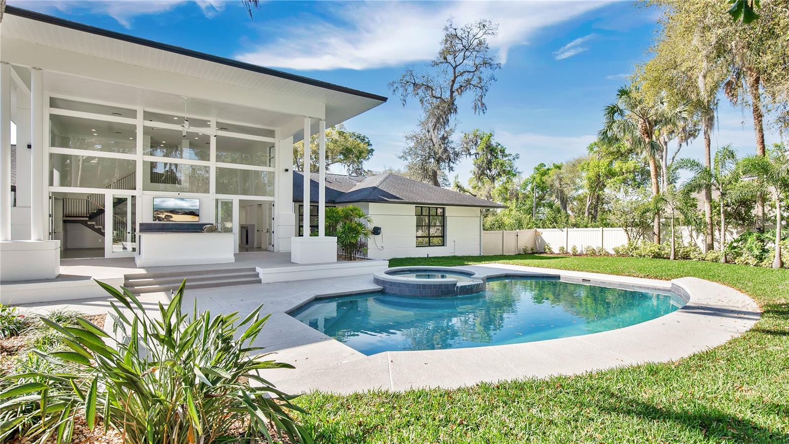 WINDERMERE TOWN - Residential