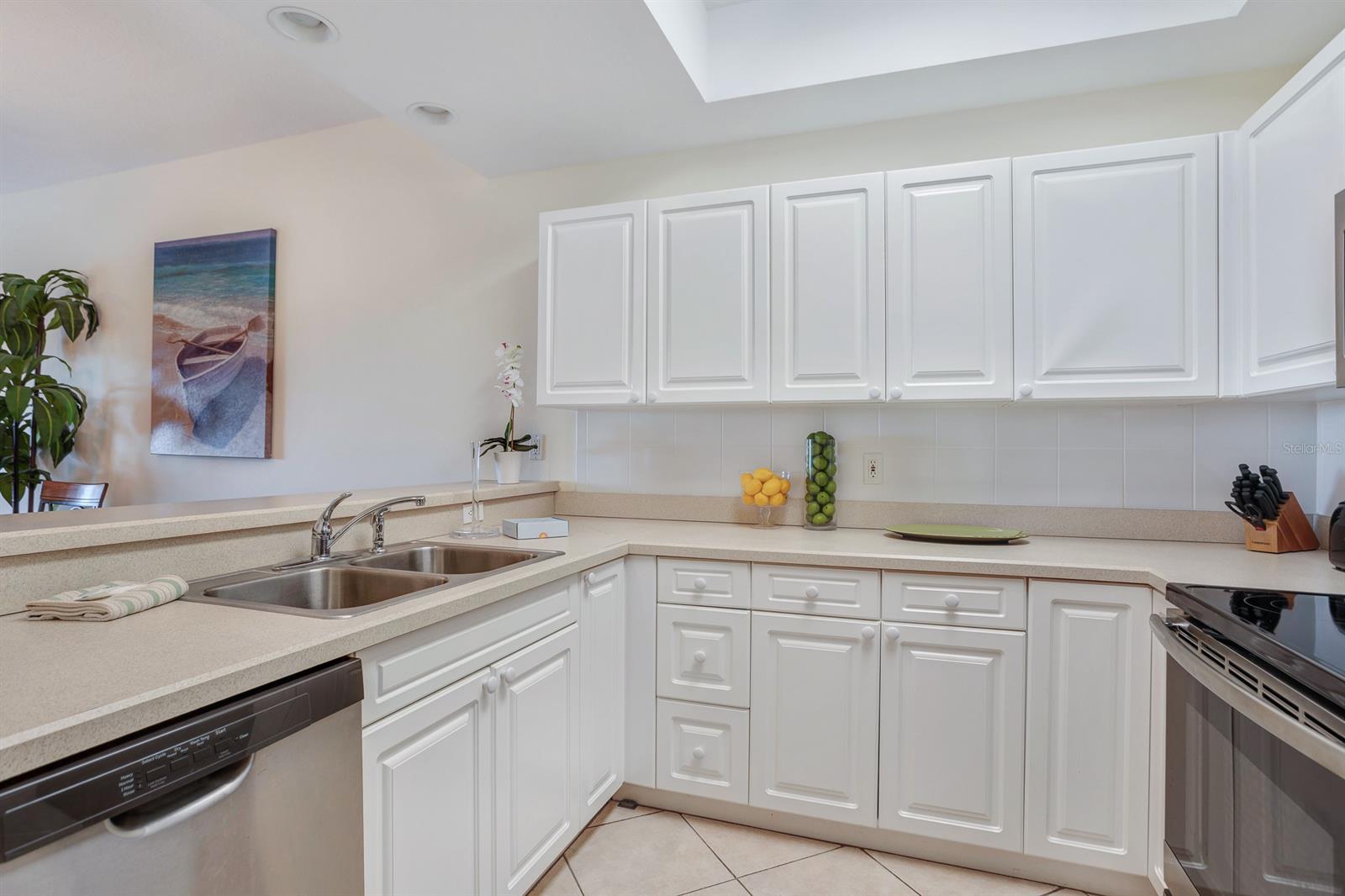 Ocean Walk Condo At Nsb Bldg 04 - Residential