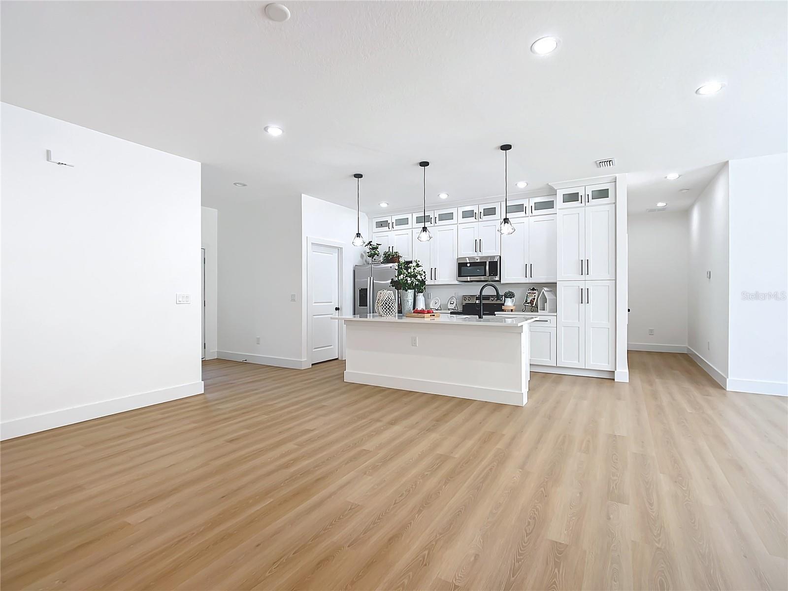 ROLLING HILLS UN 05 - Residential