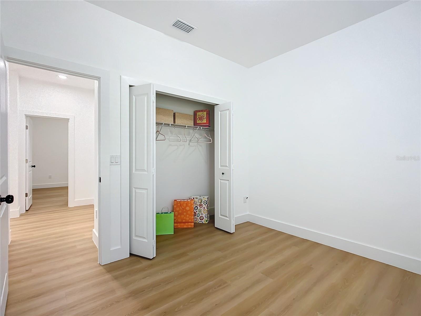 ROLLING HILLS UN 05 - Residential