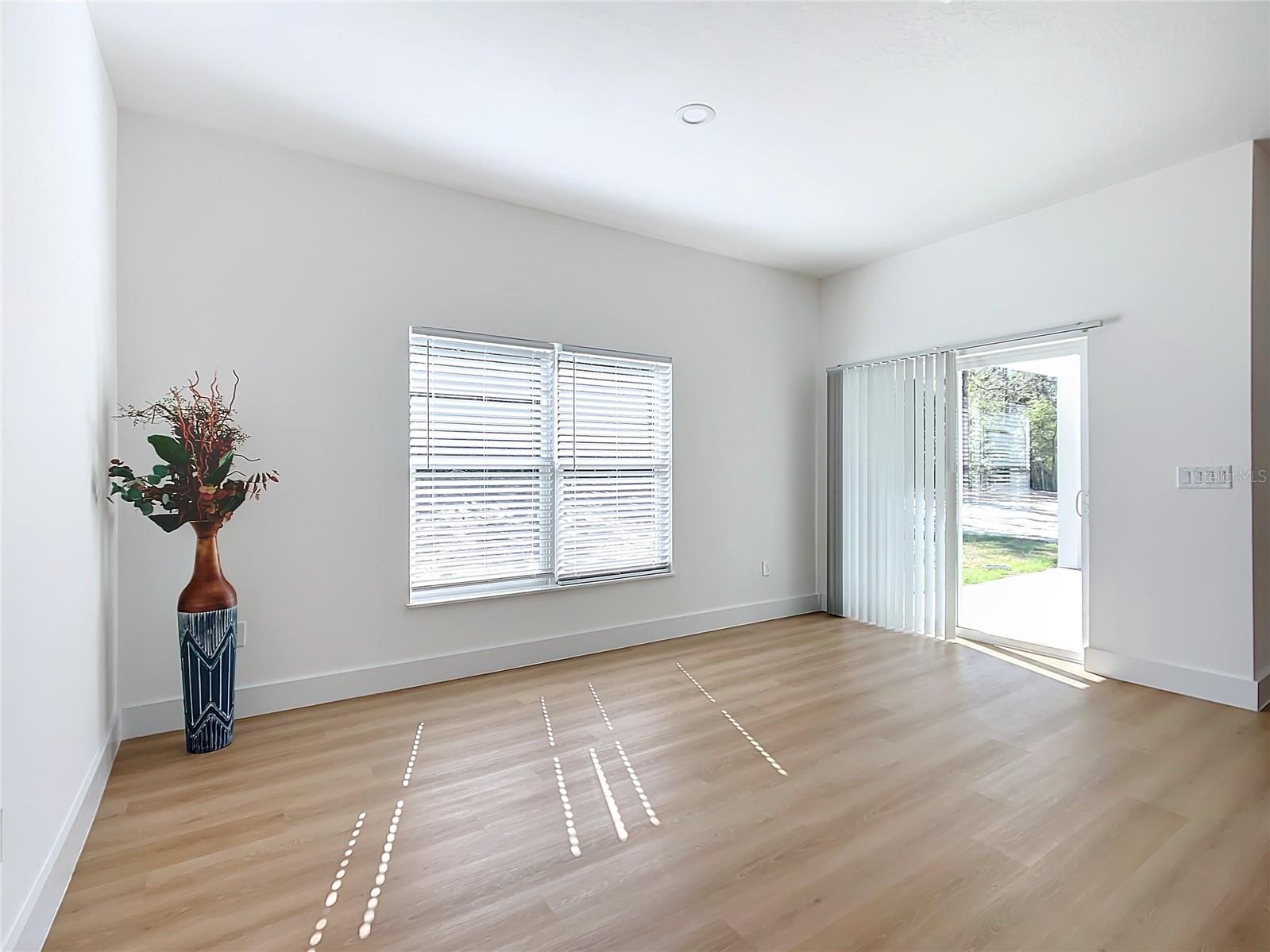 ROLLING HILLS UN 05 - Residential