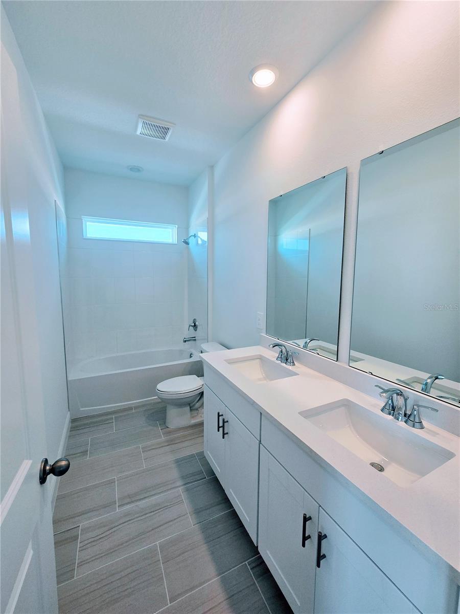 CYERENE AT MINNEOLA - Residential Lease