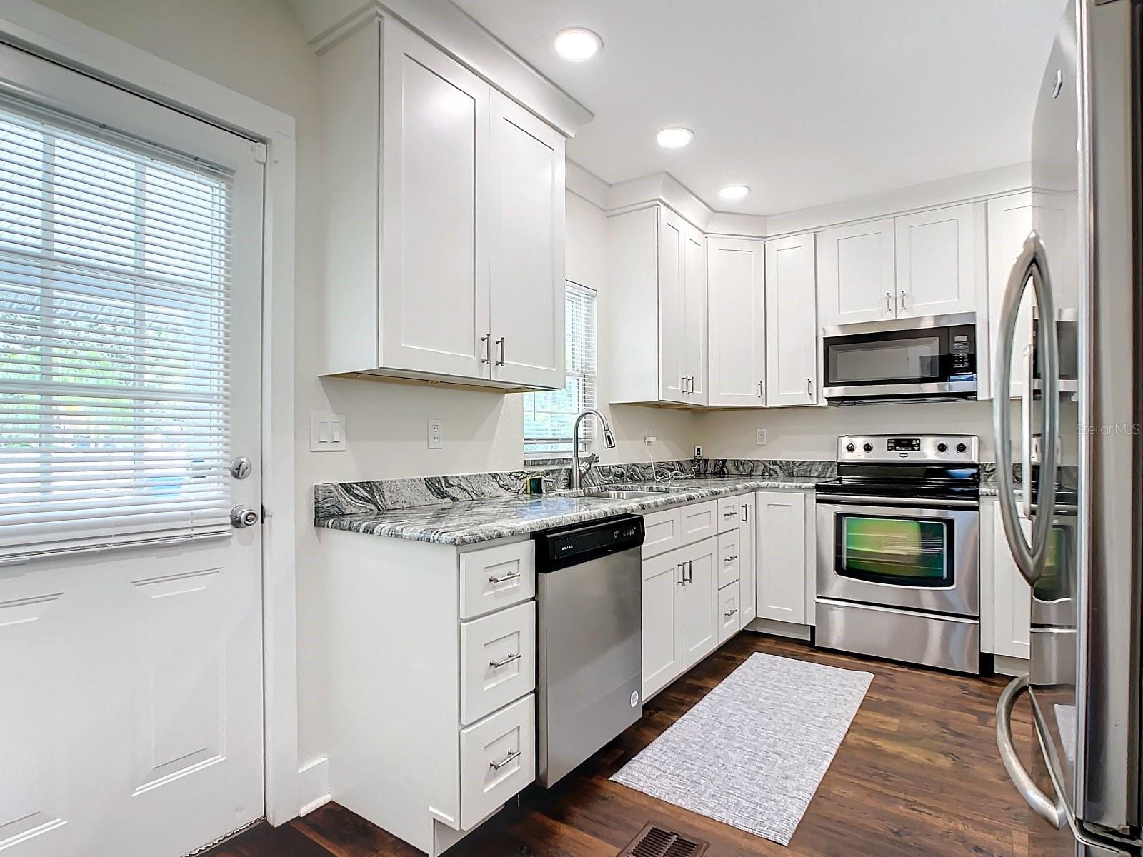 LARGO HEIGHTS REV - Residential Lease