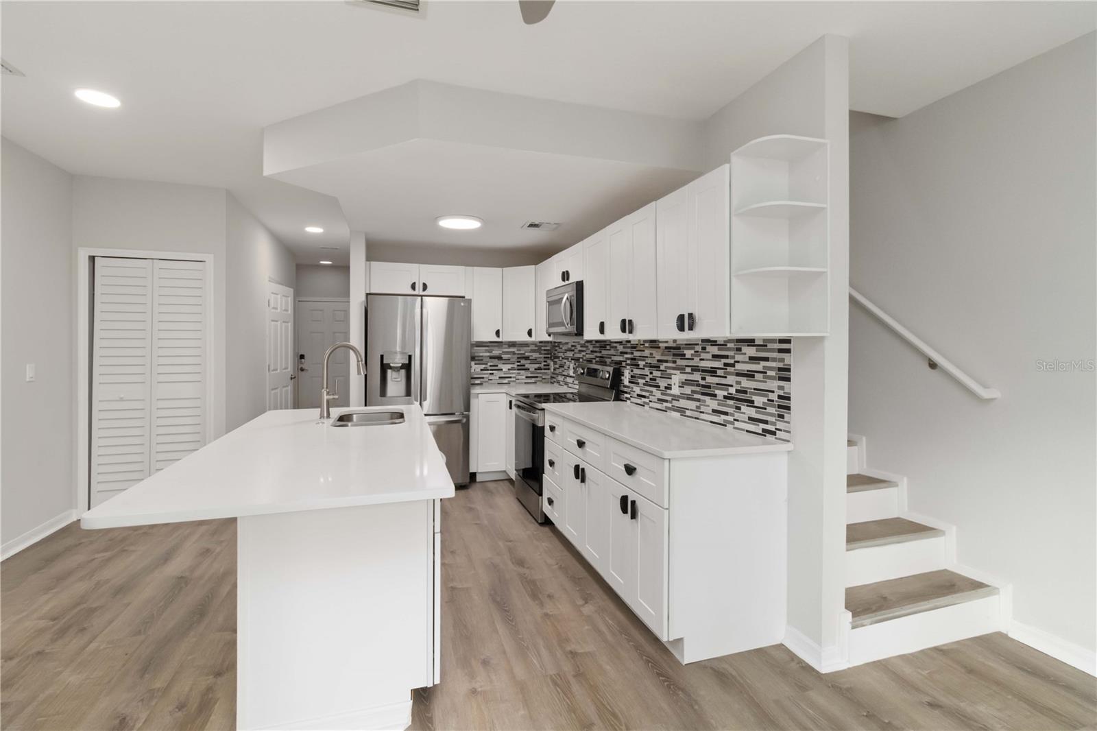 LAS PALMAS TWNHMS - Residential