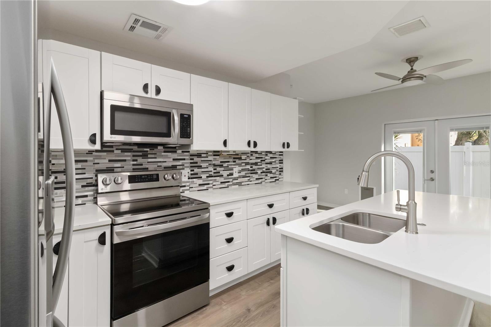 LAS PALMAS TWNHMS - Residential