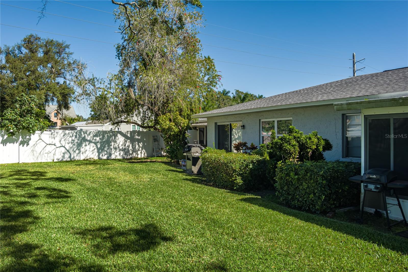 CREEKVIEW - Residential Lease