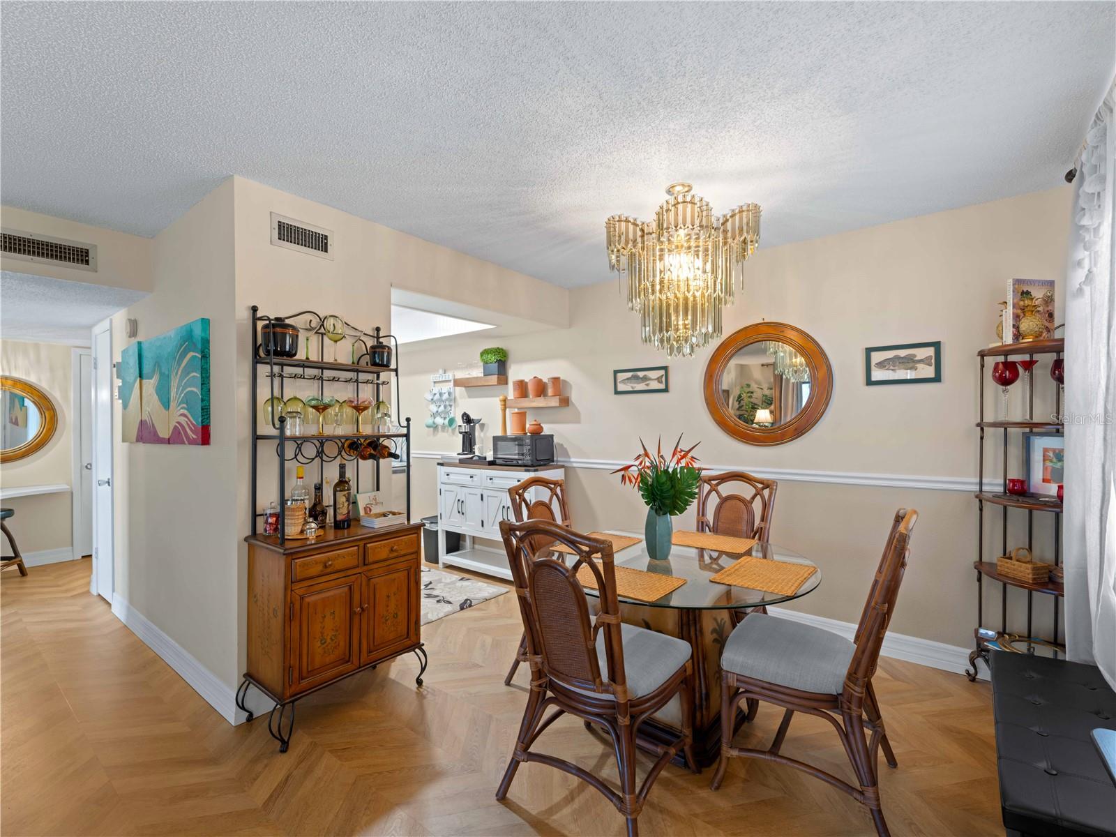 RIVERHOUSE - Residential